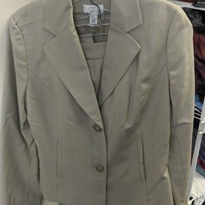 Ann Taylor Loft Women's Suit